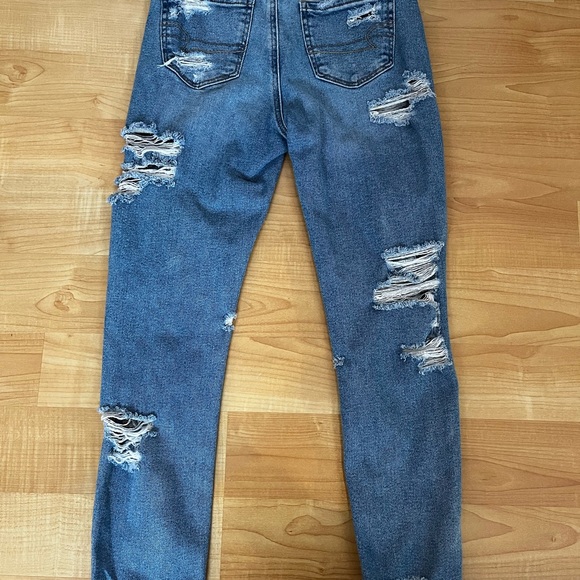 American Eagle Ripped Jeans - Picture 4 of 6